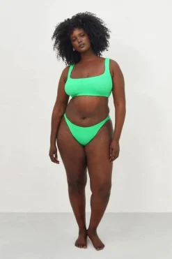 Xandra Bikini Lime -Hunza G image 800x 7b4f8429 08db 409c bd77 ce9407a00843